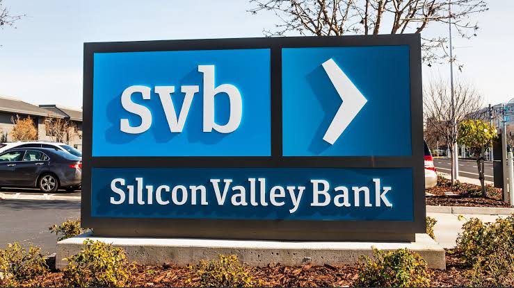 Regional Banks Slump as Contagion Fears Rise Following Collapse of SVB and Signature Bank
